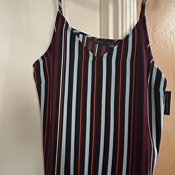 New women’s Halogen spaghetti strap tank blouse size medium - Picture 3 of 4